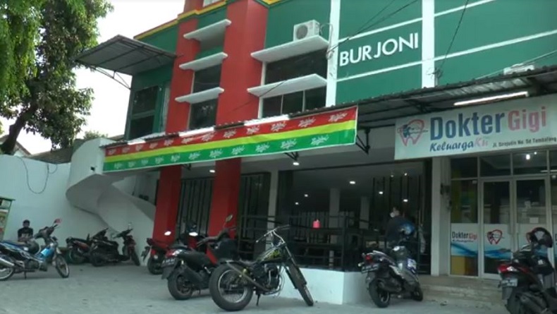 Warung Burjoni milik Ardian Artim Warung Burjoni milik Ardian Artim, di Kota Semarang, Jateng, Sabtu (3/10/2020). (Foto: iNews/Kristadi)