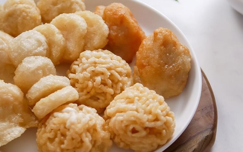 Pempek Palembang Udang Krispi (Foto: IG@heytheresia)