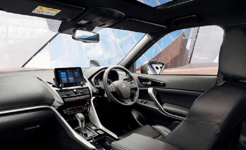 15 Eclipse Cross 1