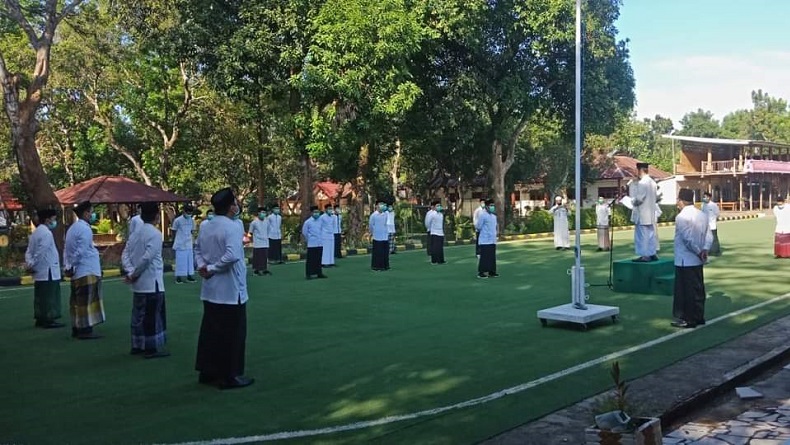 Upacara Hari Santri Nasional di Luwu Timur Upacara Hari Santri Nasional di Luwu Timur. (Foto: Istimewa).