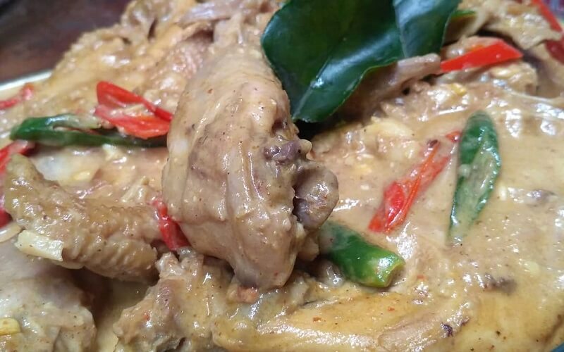 Resep Gulai Ayam Telur Kuning (Foto: Instagram IG@lusiayasaputra)