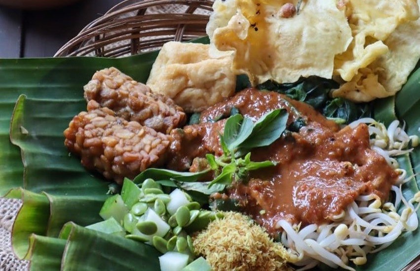 5 Resep Pecel Madiun Enak dan Lezat, Sambalnya Khas Menggugah Selera