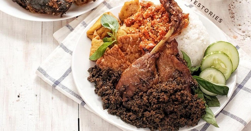 5 Resep Bebek Madura Terenak, Dinikmati dengan Bumbu Hitam dan Sambal Mangga
