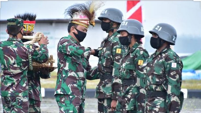 Para putra dan putri asal Papua calon Bintara TNI menjalani Pendidikan Pertama Bintara (Dikmaba) TNI di sejumlah Resimen Induk Daerah Militer (Rindam) di Pulau Jawa. (Foto: Puspen TNI)