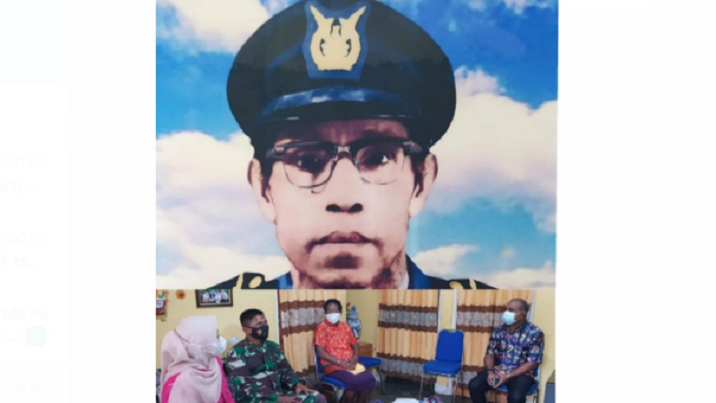 Corinus Krey Dispenau Komandan Lanud Silas Papare Marsma TNI Budhi Achmadi berkunjung ke kediaman mendiang Mayor Udara Corinus Krey, tokoh perjuangan Papua. (Foto: Dispenau).