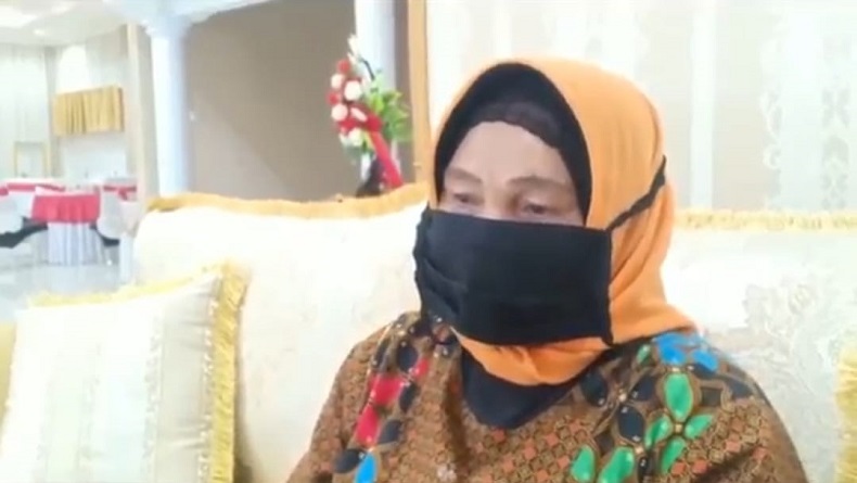GURU HONORER1.JPG Kepala SDN 169 Sadar Siti Hamsinah. (Foto: iNewsTv/Bulan Sri Indra Maya)