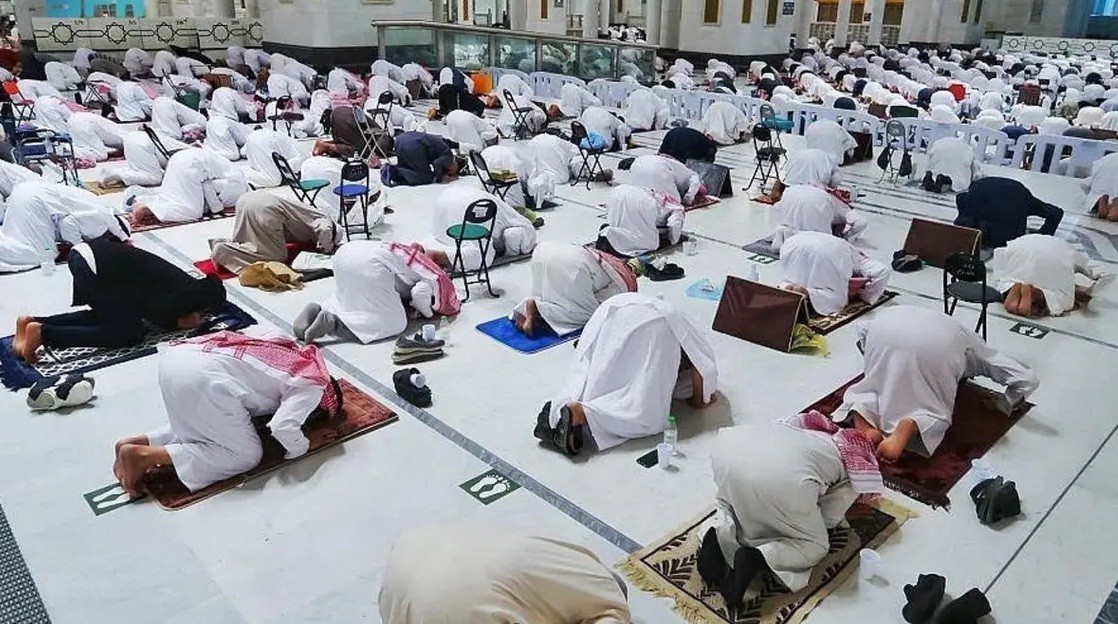 Begini Pelaksanaan Sholat Tarawih Perdana di Masjidil Haram Tahun Ini