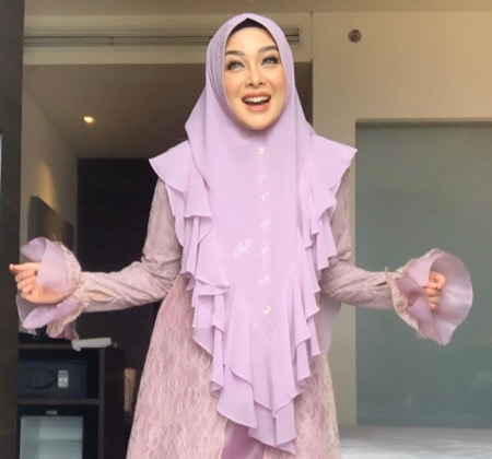 inspirasi fashion hijab terry putri  ramadan
