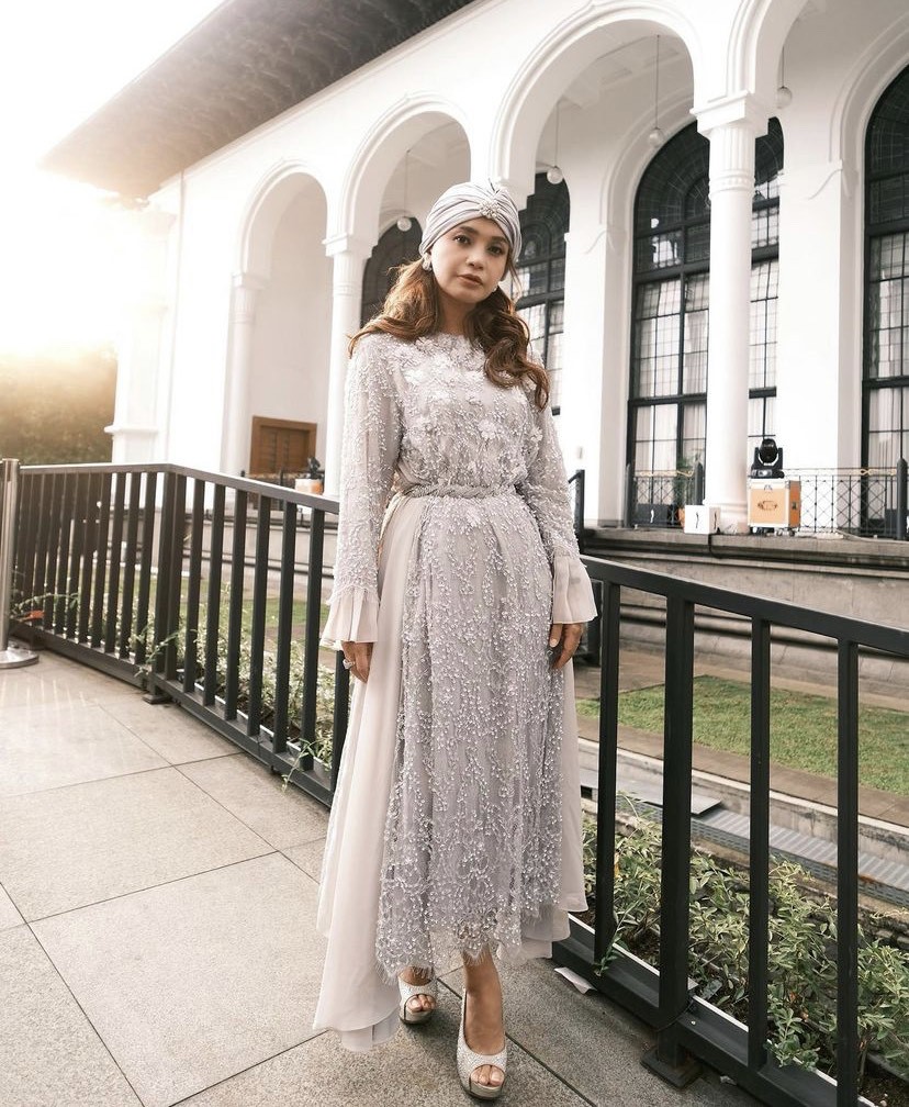 inspirasi fashion dari selebriti untuk merayakan Hari Raya Idul Fitri. (Foto: Instagram)