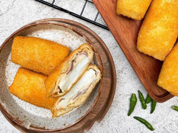 Membuat Pastel Wortel Kentang (Foto: Instagram @spufo.id)