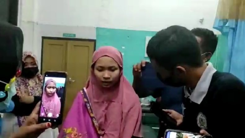 Eva menjalani perawatan di ruangan rumah sakit Eva menjalani perawatan di ruangan rumah sakit. (Foto: iNews/Herman).