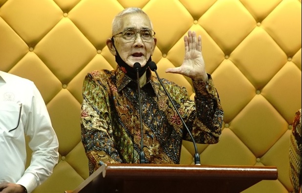 Try Sutrisno SI Wapres ke-6 RI yang juga mantan Panglima ABRI Jenderal TNI (Purn) Try Sutrisno. (Foto: Sindonews).