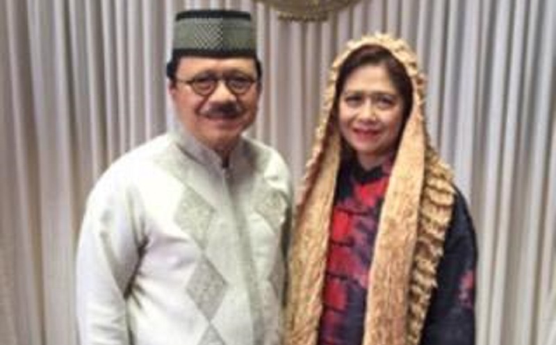 Fauzi Bowo dan istrinya Sri Hartati (Foto: Twitter @bangfauzibowo)