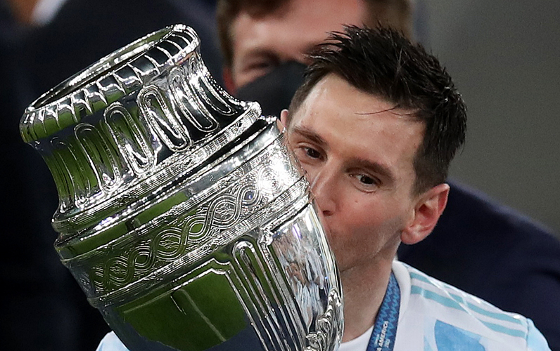 Lionel Messi mengungkapkan ada satu hal yang muncul di otaknya usai Argentina juara Copa America 2021. (Foto: Reuters)