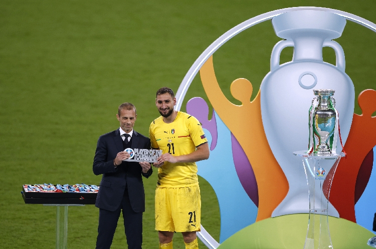 Gianluigi Donnarumma terpilih menjadi Player of the Tournament Euro 2020. (Foto: REUTERS)