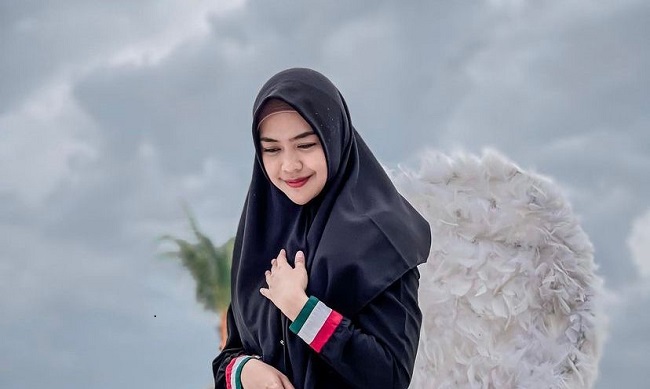 Artis Berhijab Tercantik di Indonesia. (Foto: Instagram)