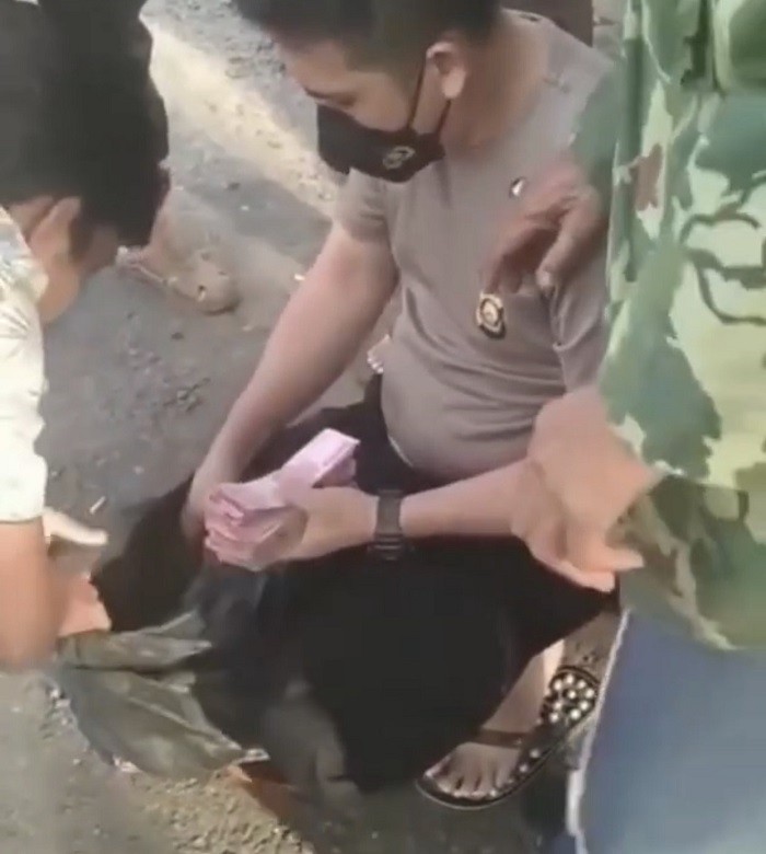 Kakek Viral Uang1