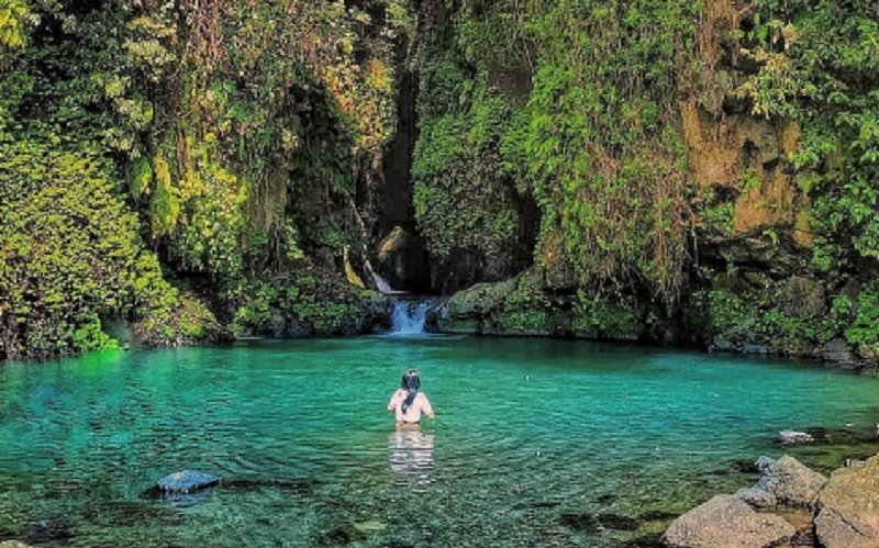 Blue Lagoon Waterfall Sambangan. (Foto: Instagram @denpasar.viral)