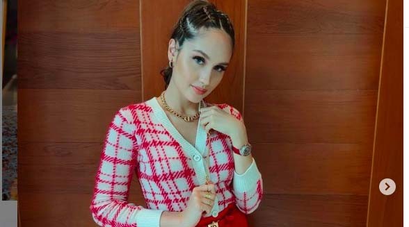 12 Cinta Laura Dikira Kristen, Artis Ini muslim sejak lahir. (Foto: Instagram)