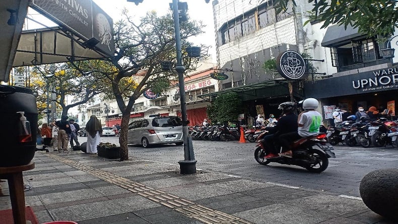 JALAN BRAGA Jalan Braga, Kota Bandung. (Foto: iNews.id/Agus Warsudi)