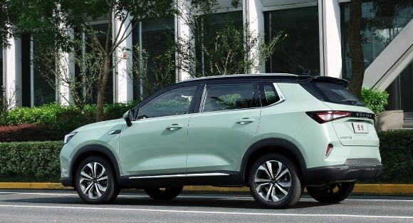 Wuling Asta