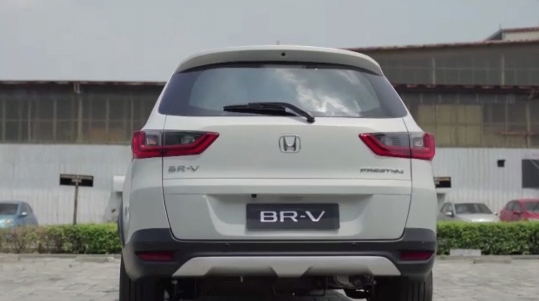 Honda BR V 1