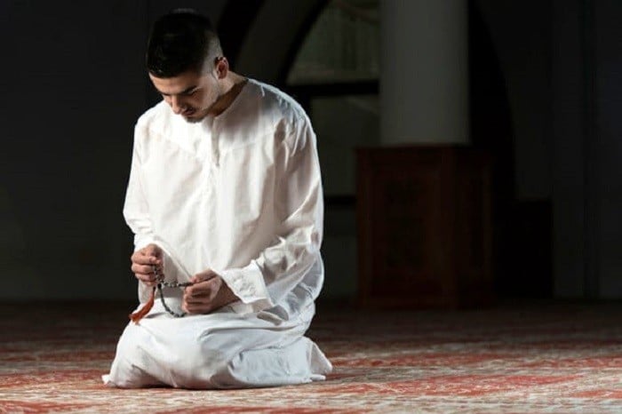 Dzikir Hari Senin Amalan Dahsyat Imam Ghazali, Baca Hauqolah 1.000 Kali