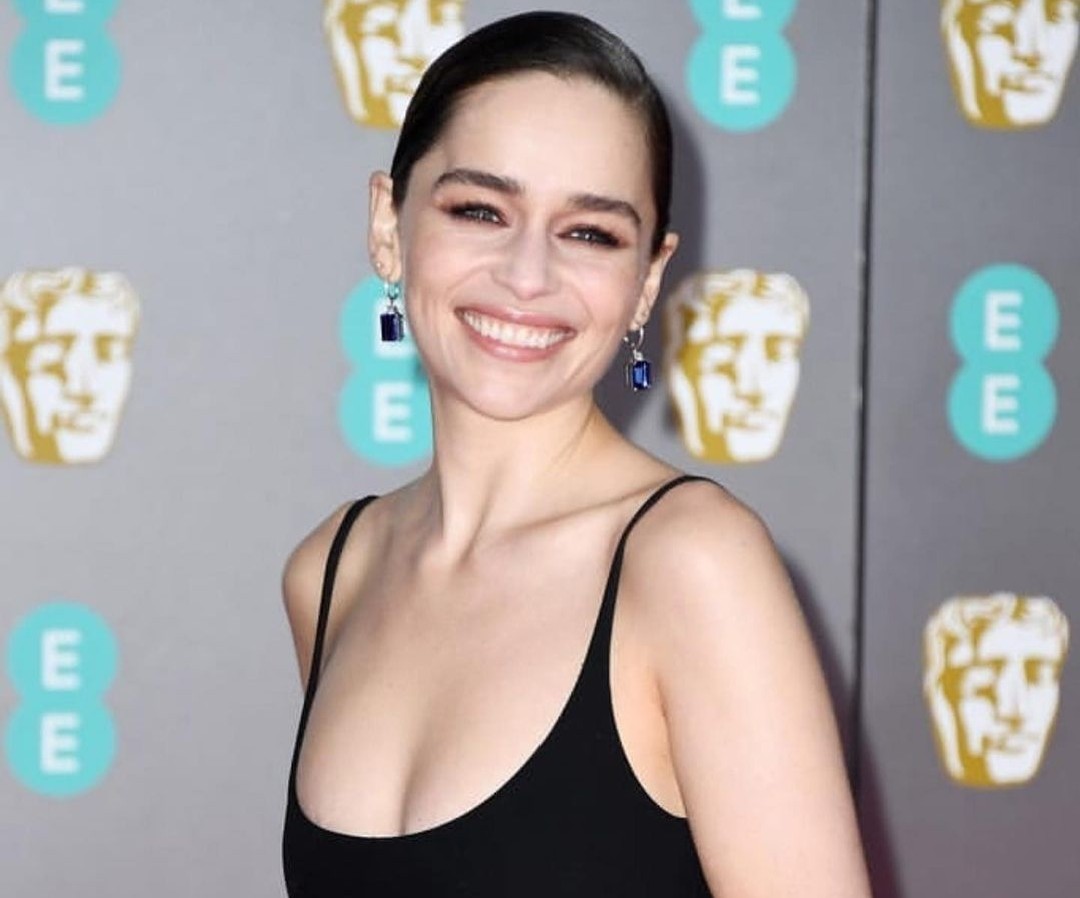 Emilia Clarke Selebritis alami pendarahan otak yang kini diderita Tukul Arwana. (Foto: Instagram)