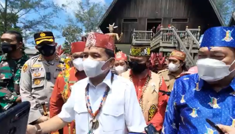 Ketua Dewan Adat Dayak (DAD) Kalimantan Tengah, Agustiar Sabran (Foto: iNews/Sigit Dzakwan)