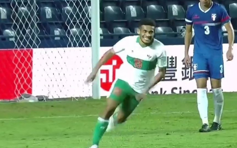 Indonesian national team player, Ricky Kambuaya is happy after breaking into the Taiwan goal in the second leg of the 2023 Asian Cup Qualification play-off at Chang Stadium, Buriram, Thailand, on Monday (11/10/2021).  (Photo: Twitter/@PSSI)