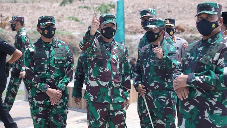 Panglima Tni Panglima TNI Marsekal Hadi Tjahjanto meresmikan Markas Kogabwilhan I, II, III dan Monumen Tri Matra di Pulau Dompak, Kecamatan Bukit Bestari, Kota Tanjung Pinang, Kepri, Selasa (12/10/2021). (Foto: TNI)