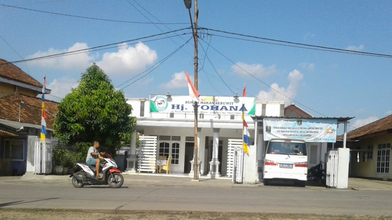 Tempat kuliner di Metro Lampung-6 Tempat kuliner di Metro Lampung, Rumah Makan Seruwit Hj. Yohana (DokumenUcca93)