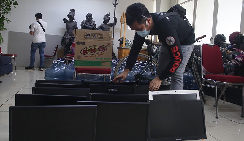 5 Fakta Polisi Gerebek Kantor Pinjol Di Yogja Nomor 3 Wajib Diketahui Agar Tak Terjerat Bagian 1<script async src=