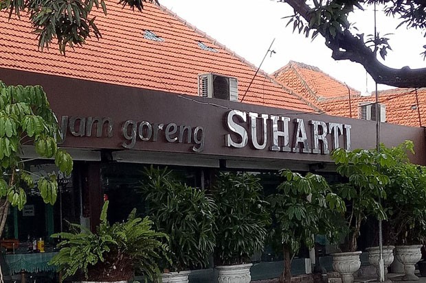 Suharti Ayam Goreng Suharti berdiri sejak tahun 1962, lokasinya di Jalan Laksda Adisucipto No 208. (Foto : Ist)