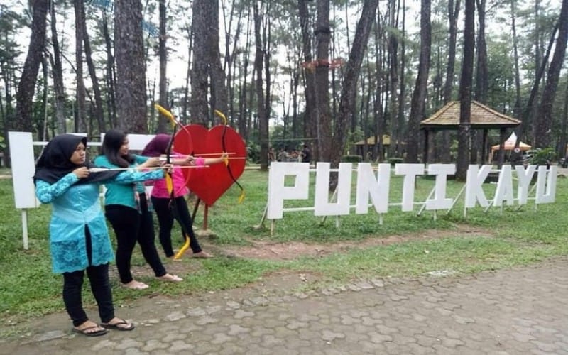 Taman wisata alam punti kayu Taman Wisata Alam Punti Kayu di Palembang yang merupakan alternatif tempat kamping di Sumatera Selatan. (Foto: Instagram)