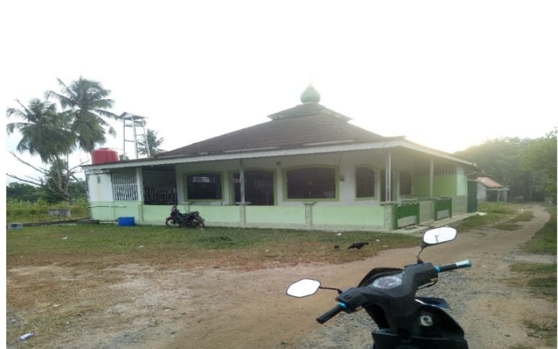 Mushola Al-Hidayah salah satu tempat ibadah di Tanjung Batu Ogan Ilir. (Foto: Ist)