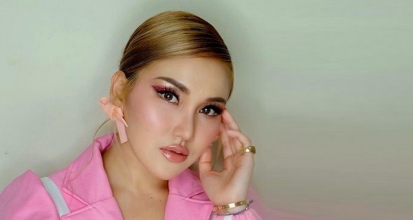 Inilah deretan artis dengan followers instagram terbanyak. (Foto: Instagram)