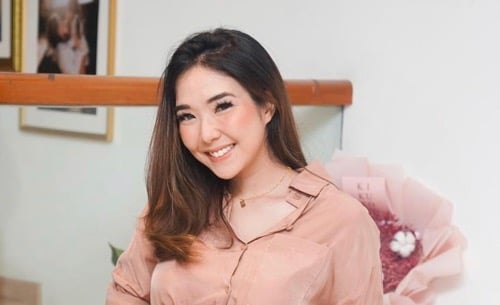 Potret Artis Indonesia Dengan Predikat Hot Mama Nomor 5 Kini Tinggal Di Amerika