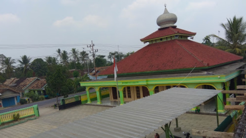 Tempat Ibadah di Pringsewu Lampung,  Masjid Al-Muttaqin Gumukmas (Dokumen/Ferdi Page)
