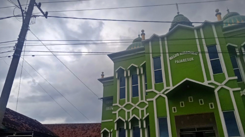 Tempat Ibadah di Pringsewu Lampung,  Masjid Nurrohmat Pajaresuk (Dokumen/Agsetio)