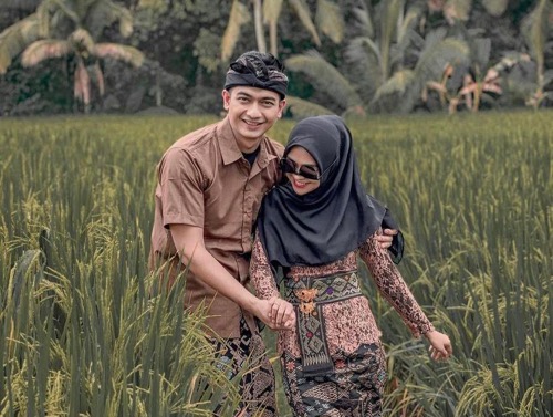 Ria Ricis dan Teuku Ryan pertama kali menjalani Ramadan bersama pasangan. (Foto: IG)