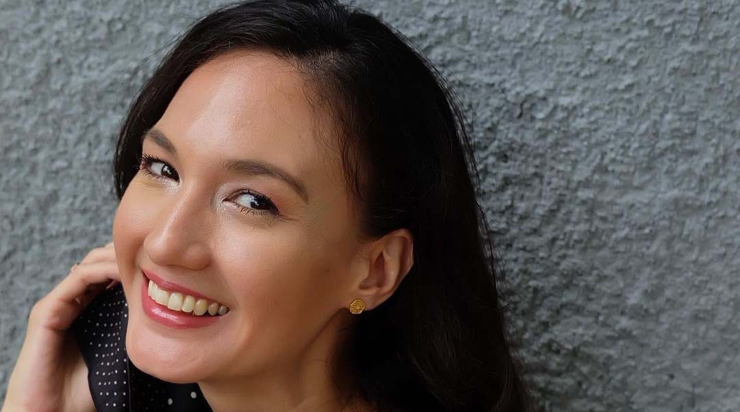 Artis cantik hobi naik gunung, Nadine Chandrawinata.