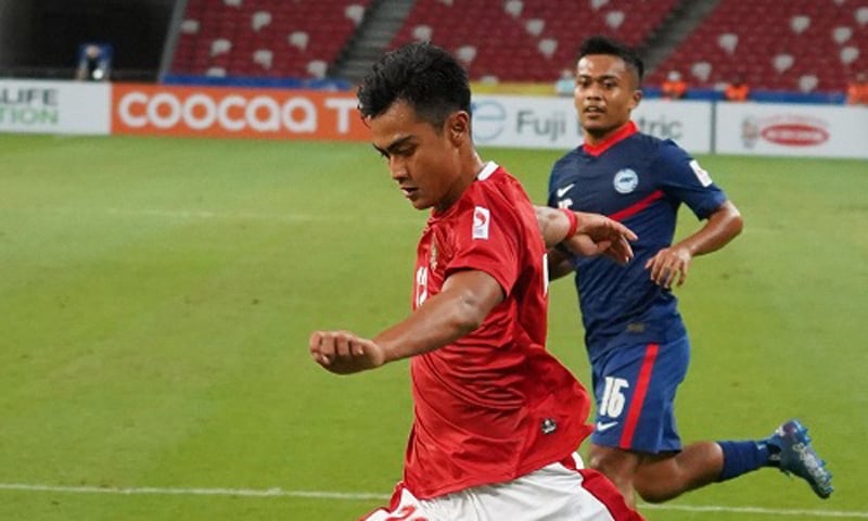 Sebanyak tiga kartu merah didapat Singapura saat dikalahkan Indonesia 2-4 via babak tambahan pada semifinal Piala AFF 2020, Sabtu (25/12/2021) malam WIB. (Foto: AFF)