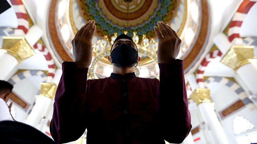 Bacaan Sholat Subuh Lengkap, Dari Niat hingga Salam Beserta Doa Qunut