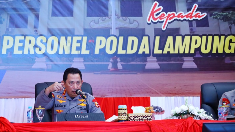 Kapolri Jenderal Listyo Sigit Prabowo memberikan pengarahan di Polda Lampung jajaran terkait dengan seputaran situasi keamanan dan ketertiban masyarakat. (Istimewa)