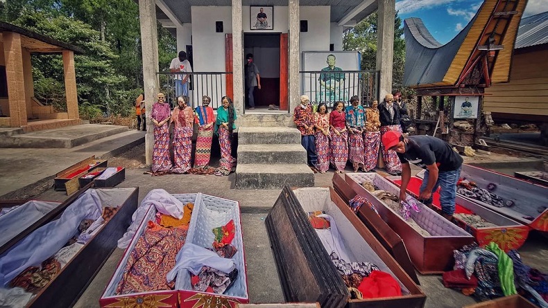 Tradisi uni Ma’nene di  Toraja, Sulsel. ((Foto: Instagram abun_pasanggang))