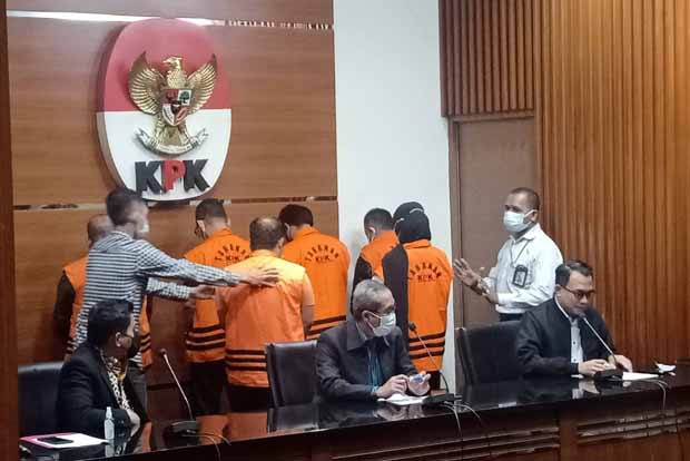 Bupati Penajam Paser Utara Ditahan Di Rutan KPK, Begini Pesannya