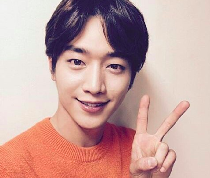 Deretan artis Korea yang mengaku operasi plastik. (Foto: Instagram)