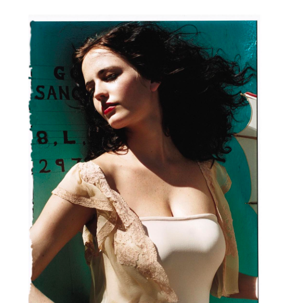 Artis Cantik Hollywood yang Rela Tampil Sexy Demi Sebuah Peran. (Foto: Instagram)