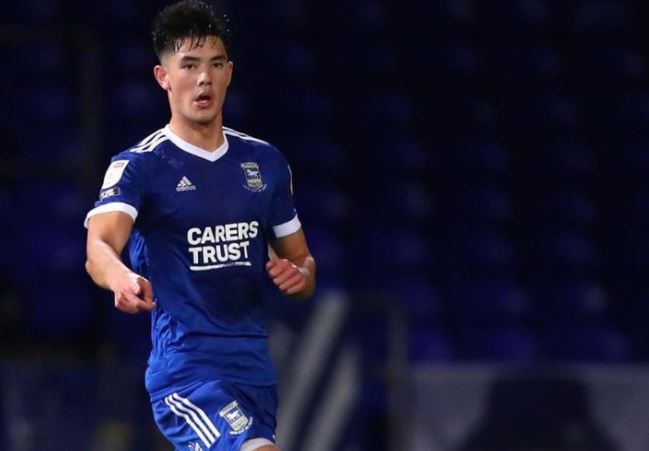 Bek Ipswich Town dan Timnas Indonesia, Elkan Baggot. (Foto: Instagram/@elkanbaggott)